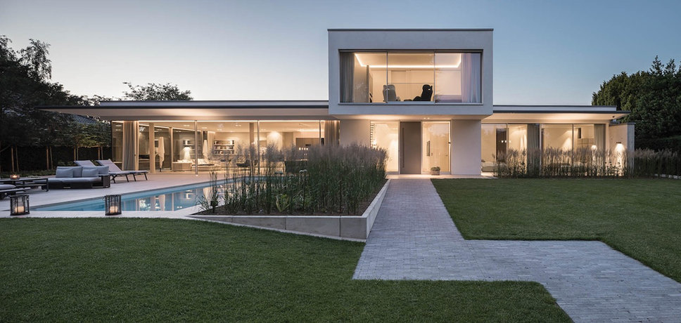 Modernes Gartendesign, großzügiger Poolbereich, Pool, Gartenarchitektur