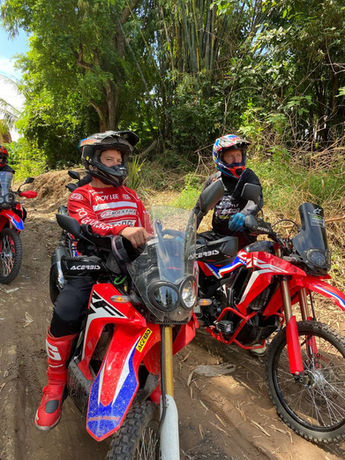 Quick rest in the jungle trail
