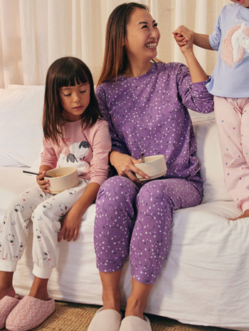 E Lefties_families_GoodMonday_34.png