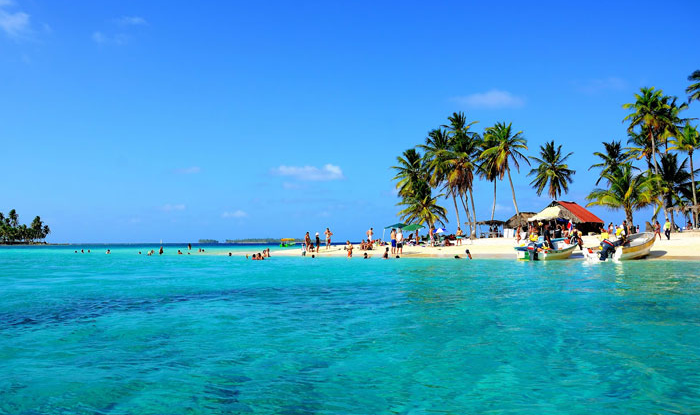 Perro Island in San Blas