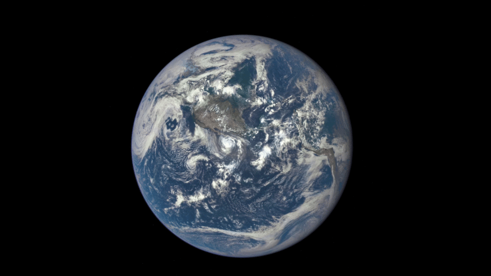 dscovr_epic_moontransitfull.gif