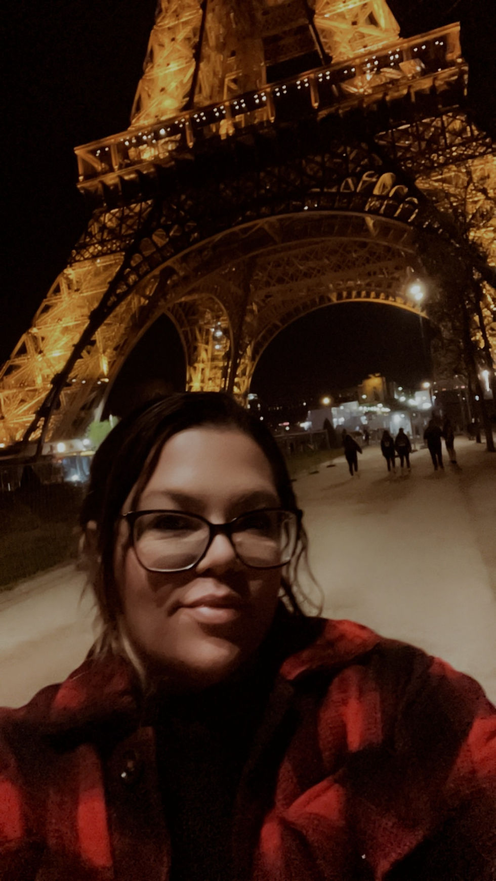 travel hacks for eiffel tower in paris france-jennifer wilson at the eiffel tower in paris france