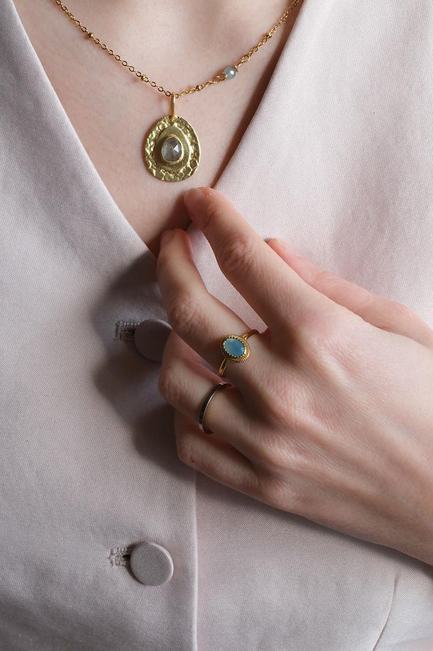 Bague indienne pierre fine calcédoine Missfroufrou Genève