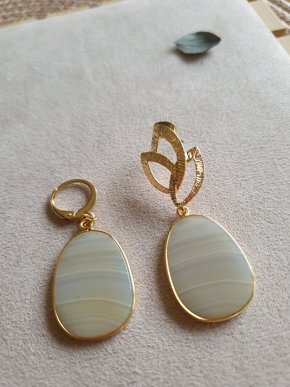 Miniature : Boucles Agathe noire ou blanche