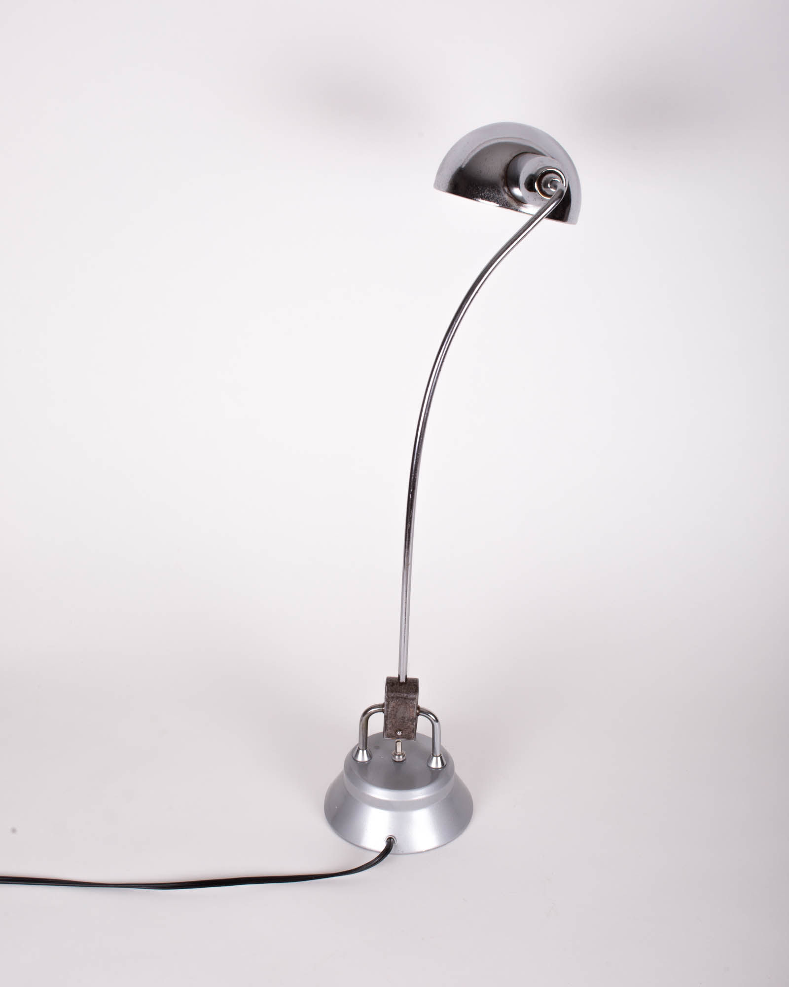 600 Long Neck Jumo (Matte Base) modernist task lamp