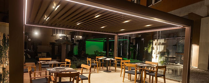pergola und terrassenueberdachung gastronomie.jpg