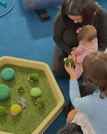 A 1 hour sensory rich and movement experience for babies from 0 to 16 months