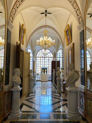 Royal Palace of Monaco: Μία ιστορία για ενήλικες