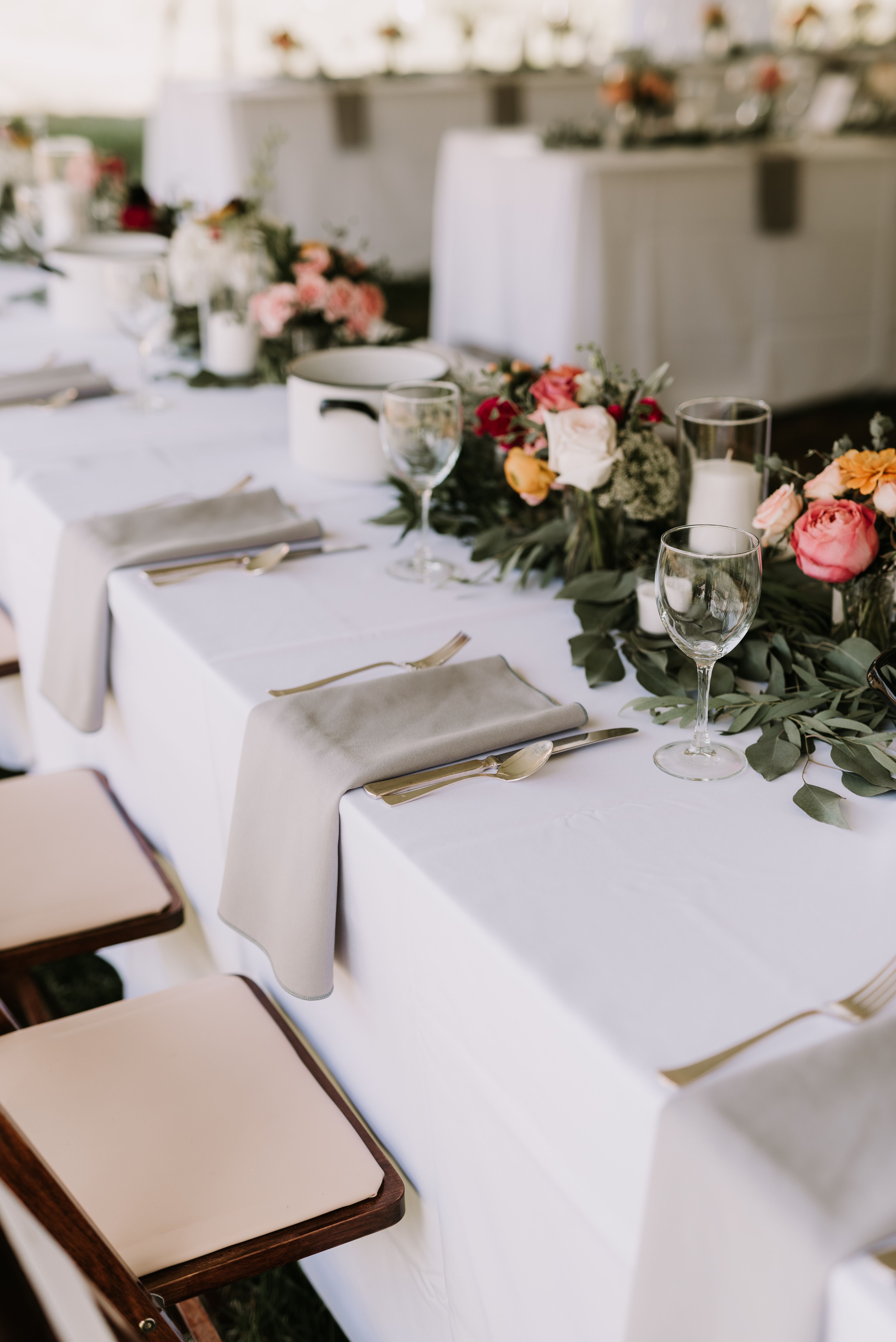 Farm table garland tablescape 1774 Inn