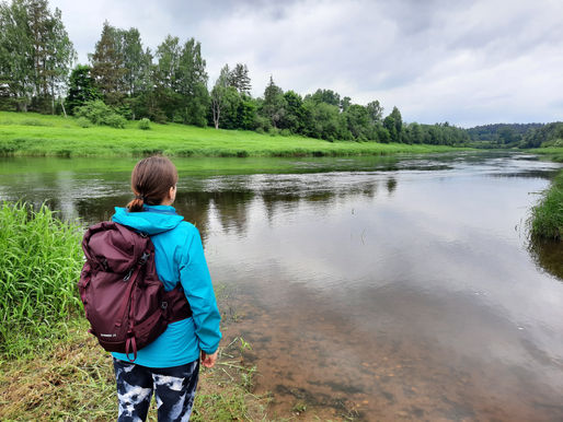 PAVASARĪGS PĀRGĀJIENS NO KULDĪGAS LĪDZ PADUREI