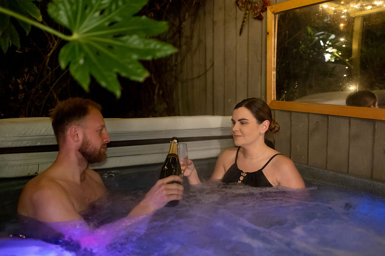2023_01-20 Quantock Cottages Hot Tub Holly & Laurence Full Resolution -- IMPACT 20twenty-2