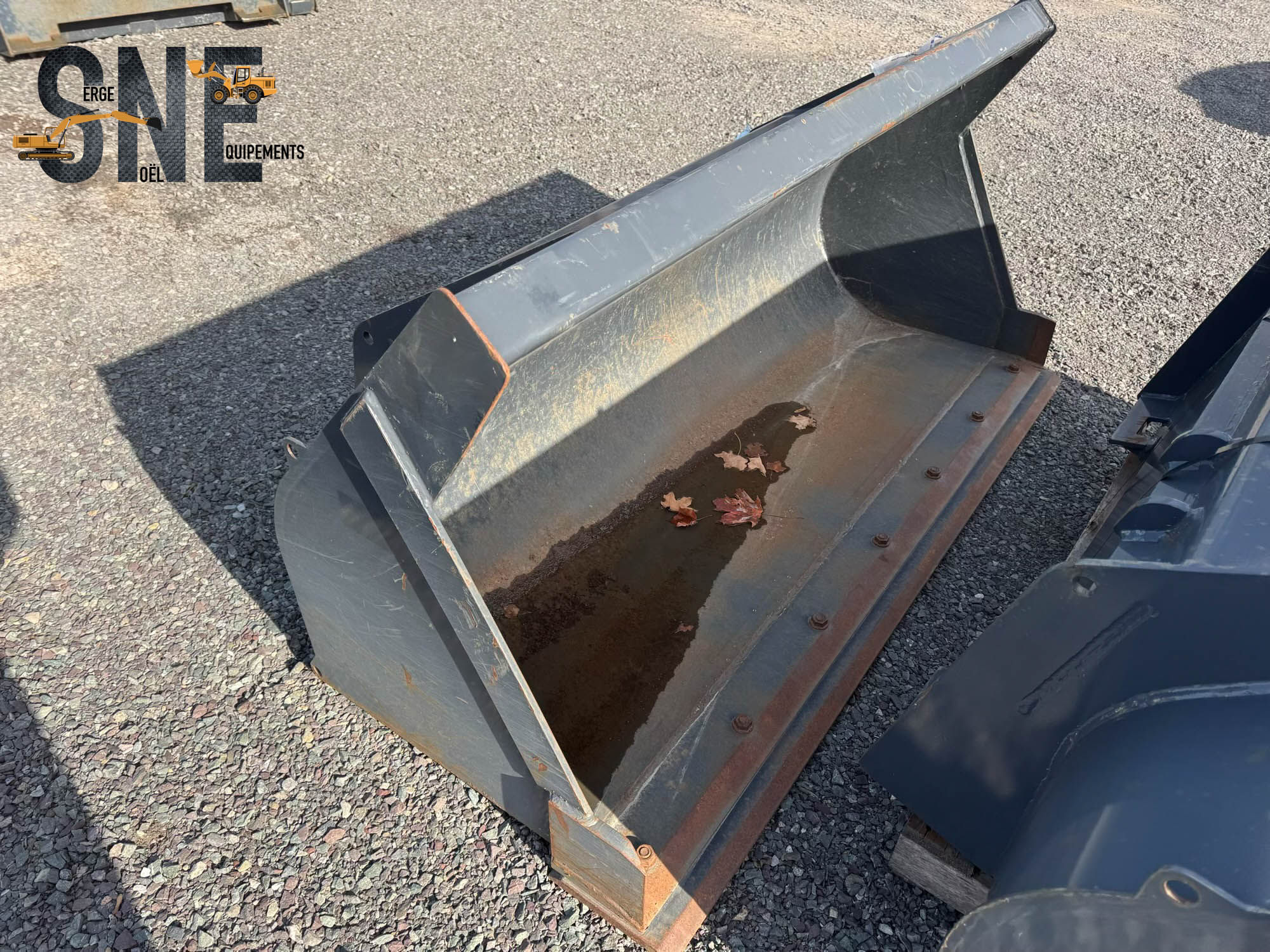 Bucket à fossé 66 in