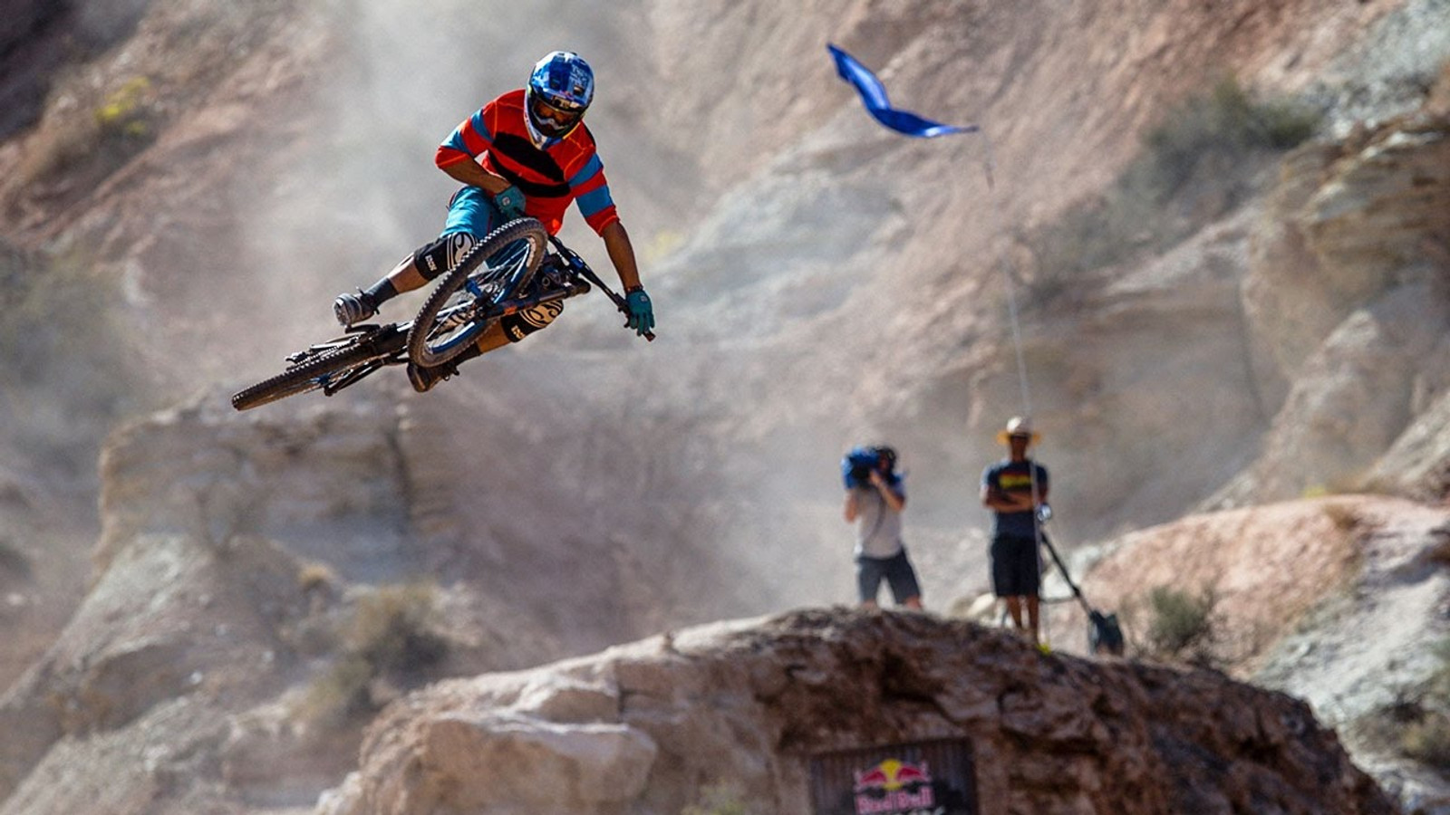 Экстремальные виды спорта в прошлом. Red bull Rampage Darren Berrecloth. Бендер фрирайдер. Джош Бендер прыжок. Bender фрирайдер.