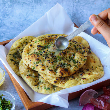 Restaurant Style No Yeast Tawa Naan