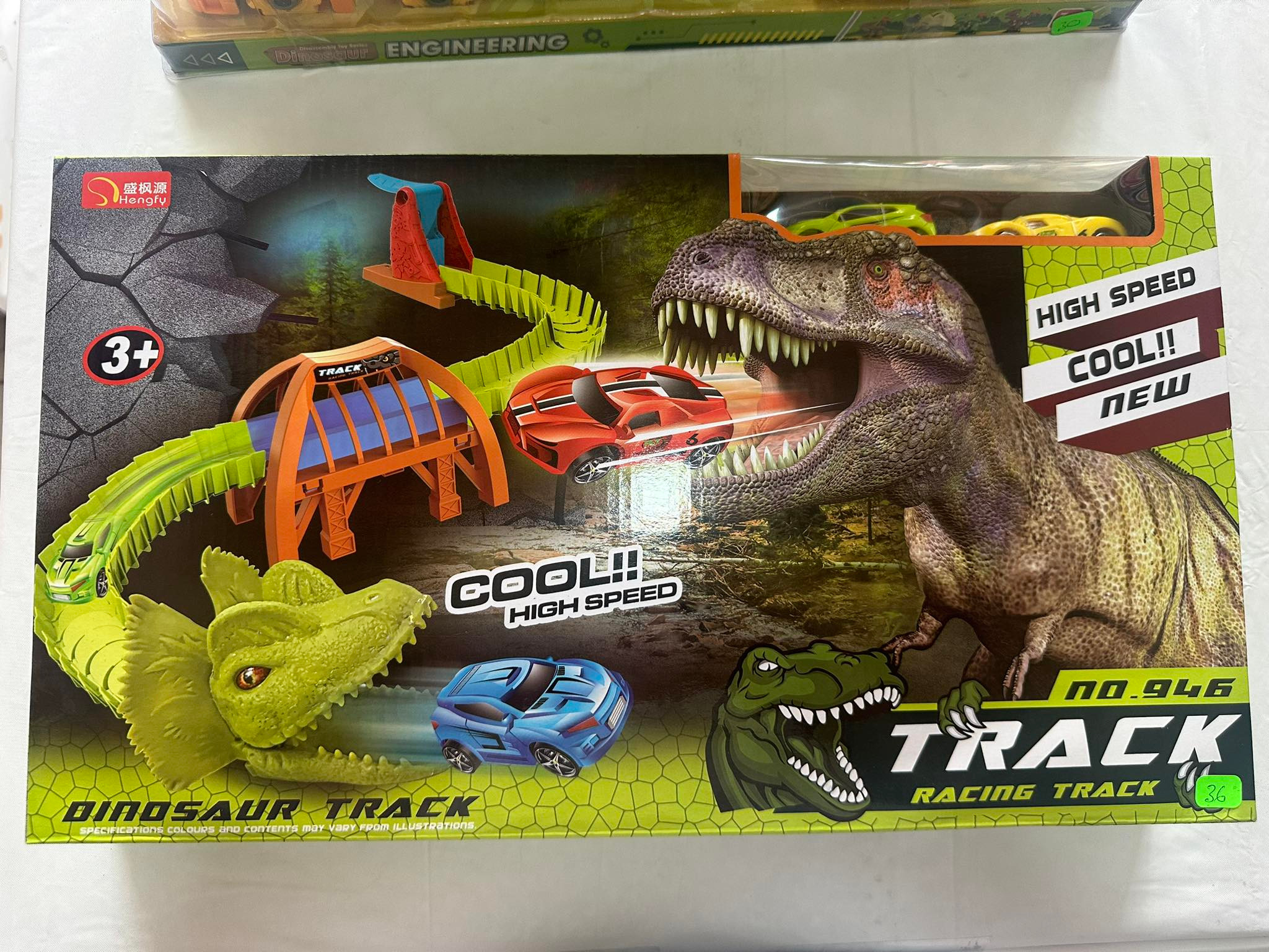 "Dino Racing Track: Carrera Sorprendente"