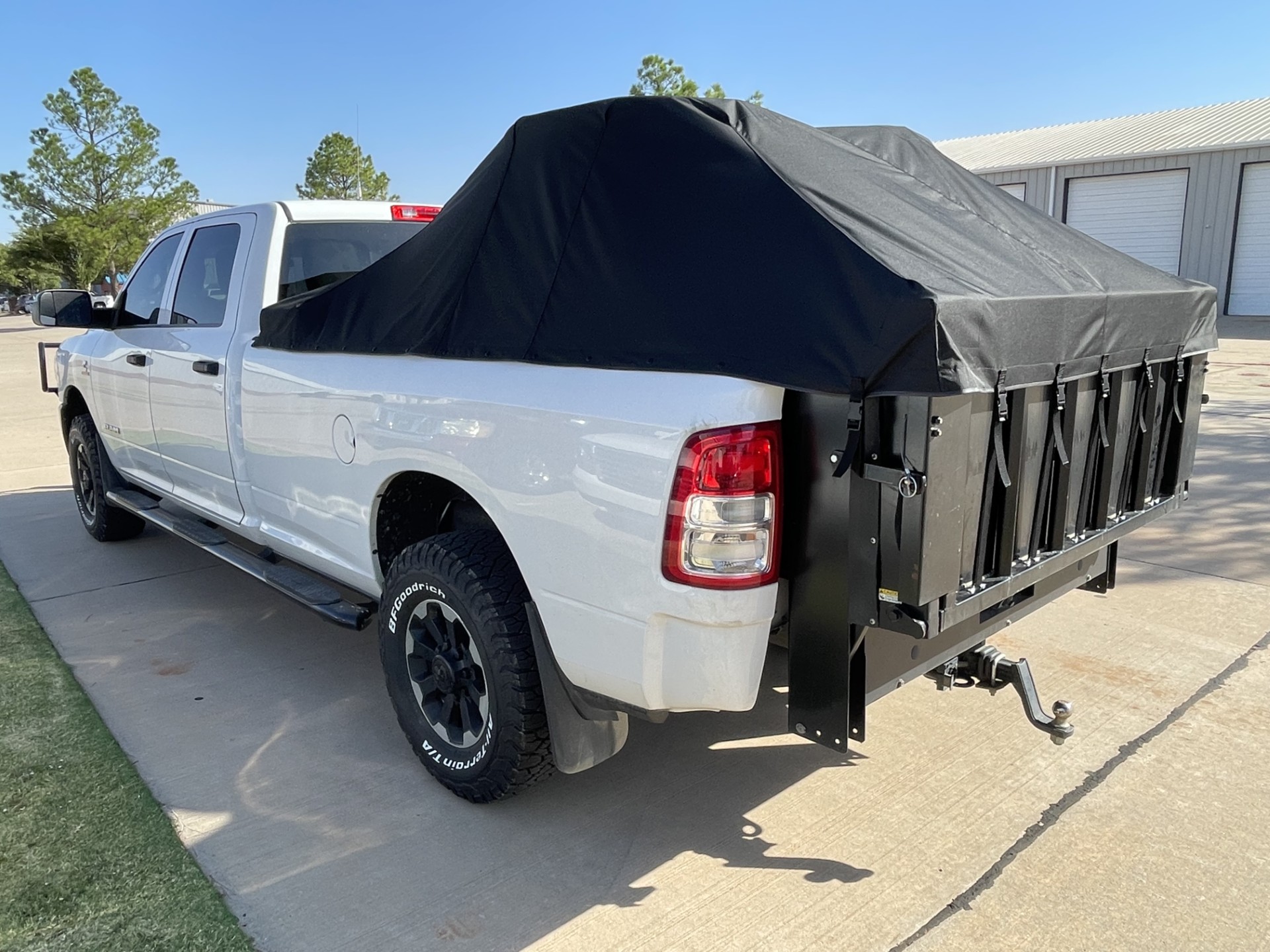 Cusom truck utility cover (3).jpg