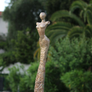 Les Forces Des Femmes (Bronze resin, 1m, edition of 10)
