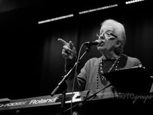 JOHN MAYALL LIVE REVIEW