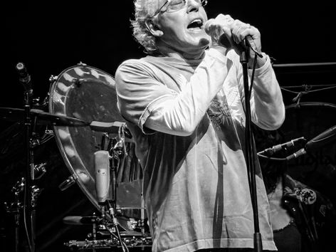 Roger Daltrey Alive and Kicking…And Having Fun! Live Review: The Who's frontman performs solo and band hits on his current tour with style