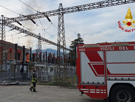 INCENDIO ALLA SOTTOSTAZIONE ELETTRICA VICINO ALLA STAZIONE DI VAIANO