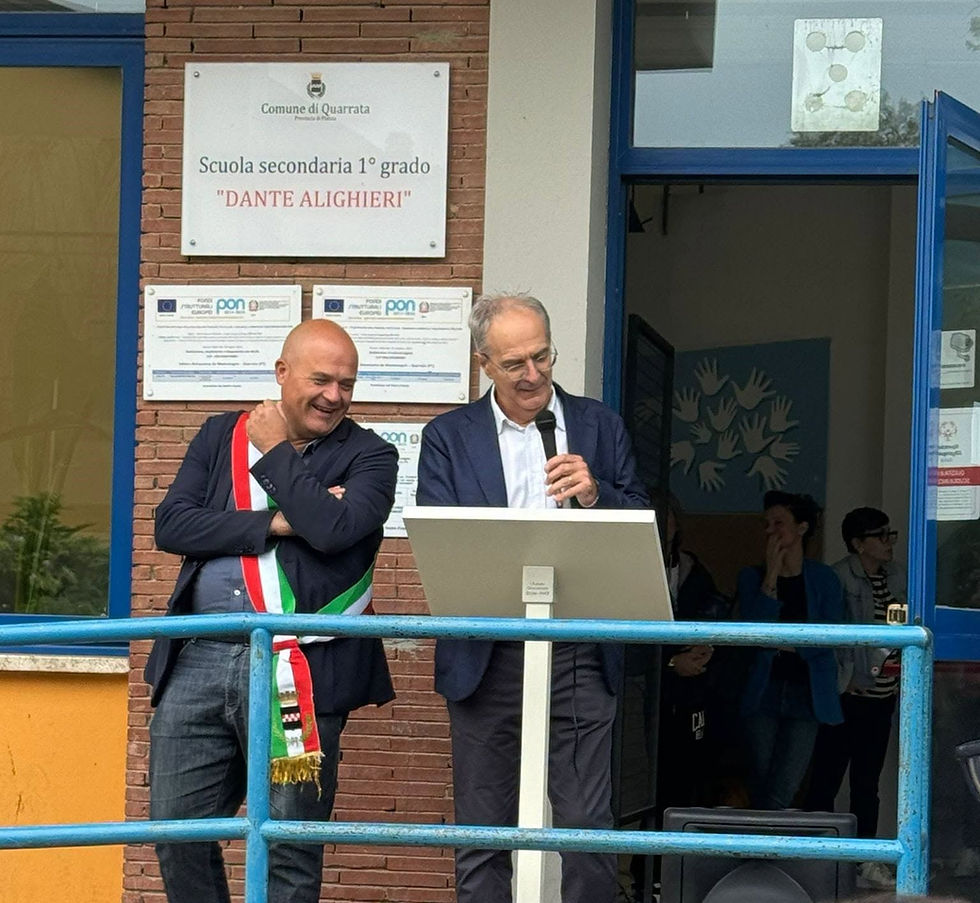 Nella foto Luca Gaggioli con il sindaco Gabriele Romiti