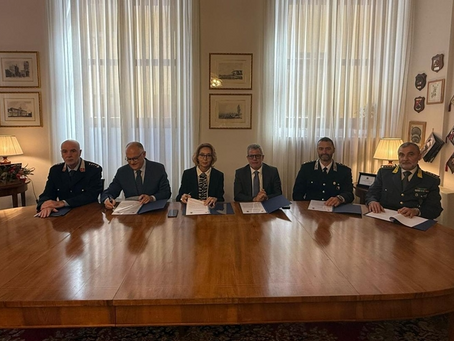 FIRMATO IN PREFETTURA IL PROTOCOLLO DI INTESA PER LA GESTIONE DEI GRUPPI DI "SEGNALAZIONE DI VICINATO" NEL COMUNE DI PRATO