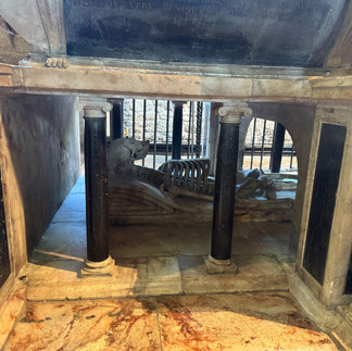 A corpse under the burial chamber