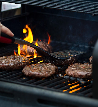 Hamburgers in Grill