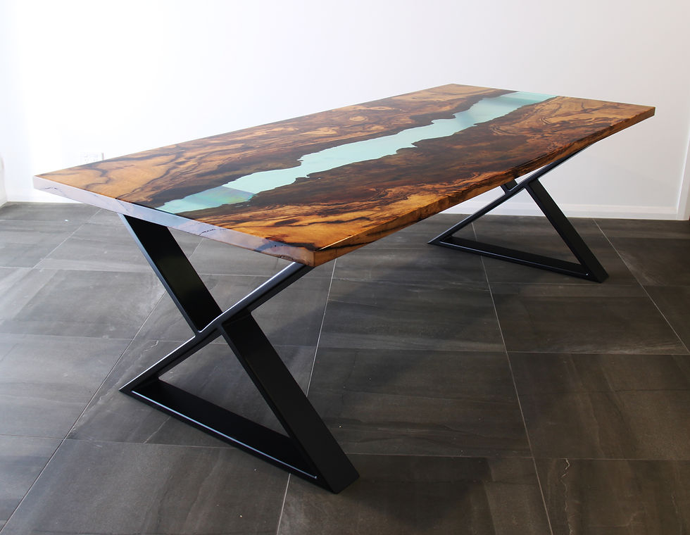 MARRI RESIN RIVER TABLE.