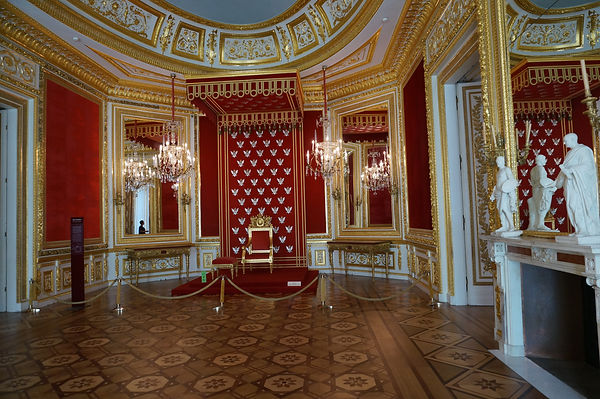 Salle du trône.jpg