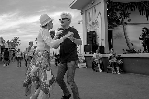 Dancing-Couple.jpg