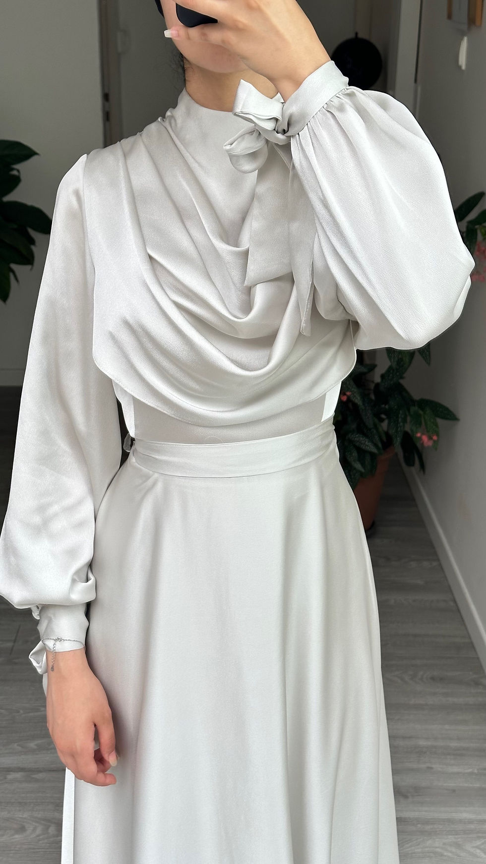 Thumbnail:  Robe bodrum grise 