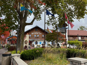 The Worlds Largest Christmas Store & Fried Chicken