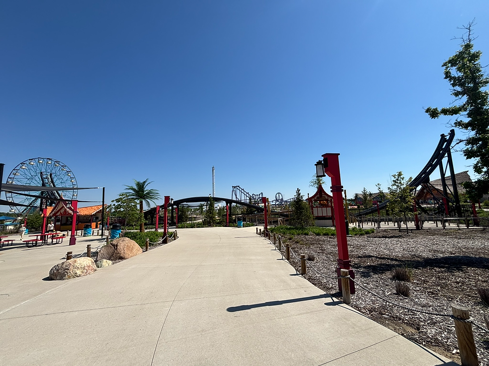 It may look empty, but there was actually alot of groups coming to the park today.