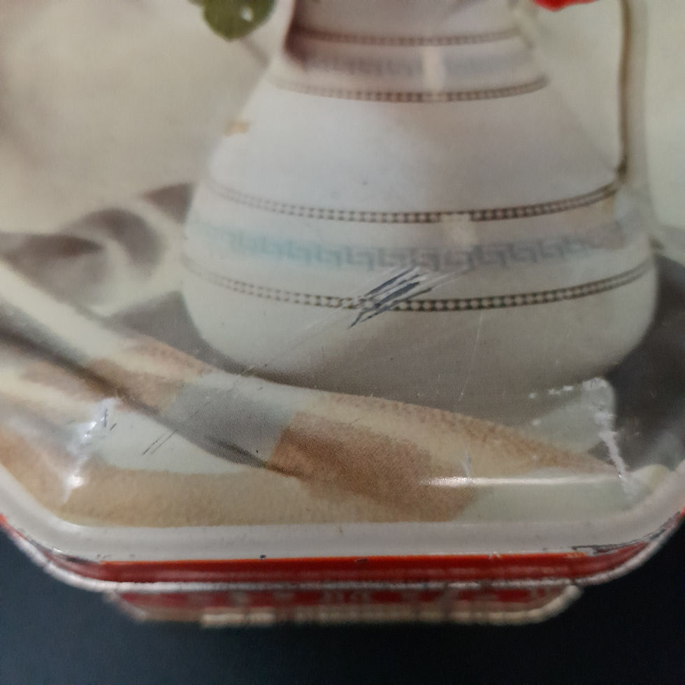Miniaturebillede: Vintage kagedåse med roser fremstillet England