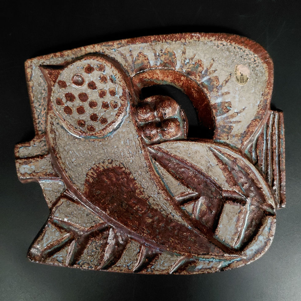 Fugl og blad relief i stentøj fra Søholm nr. 3589-2