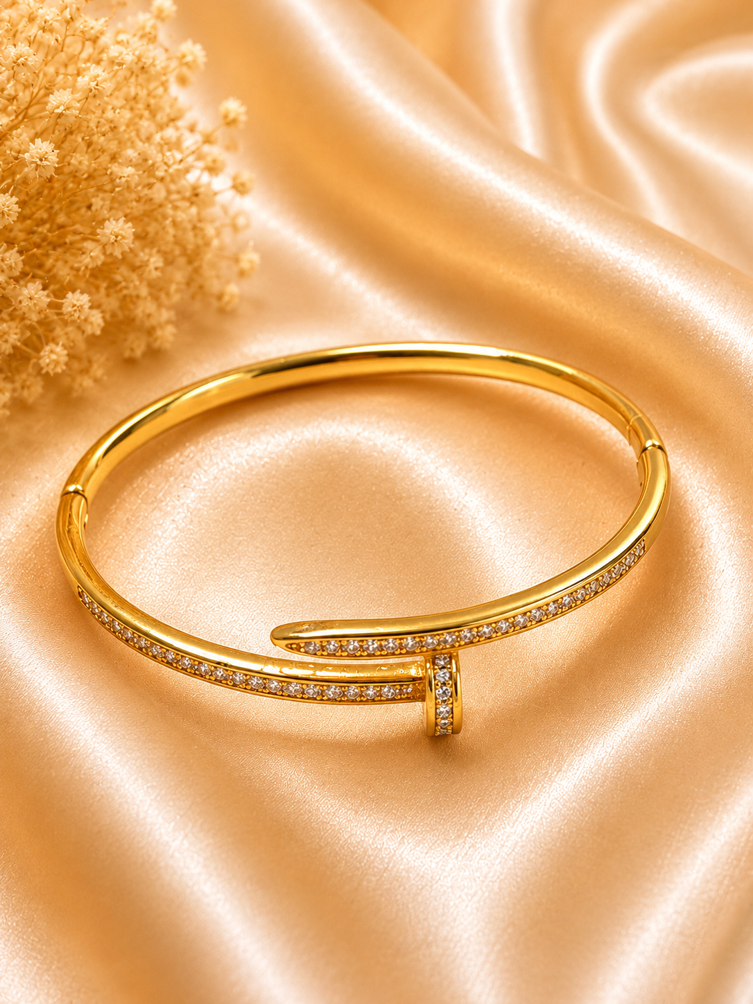 Halo Nail Bangle