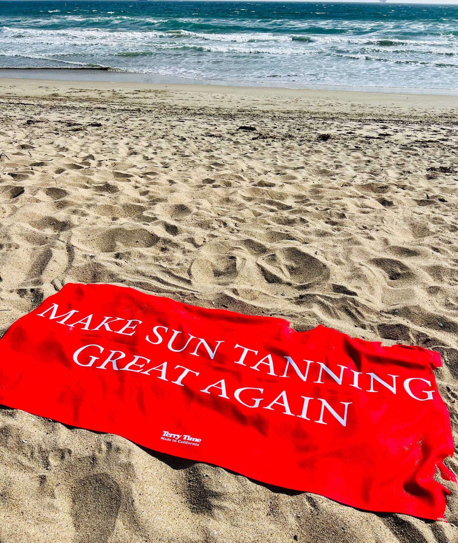 MAKE SUN TANNING GREAT AGAIN TOWEL
