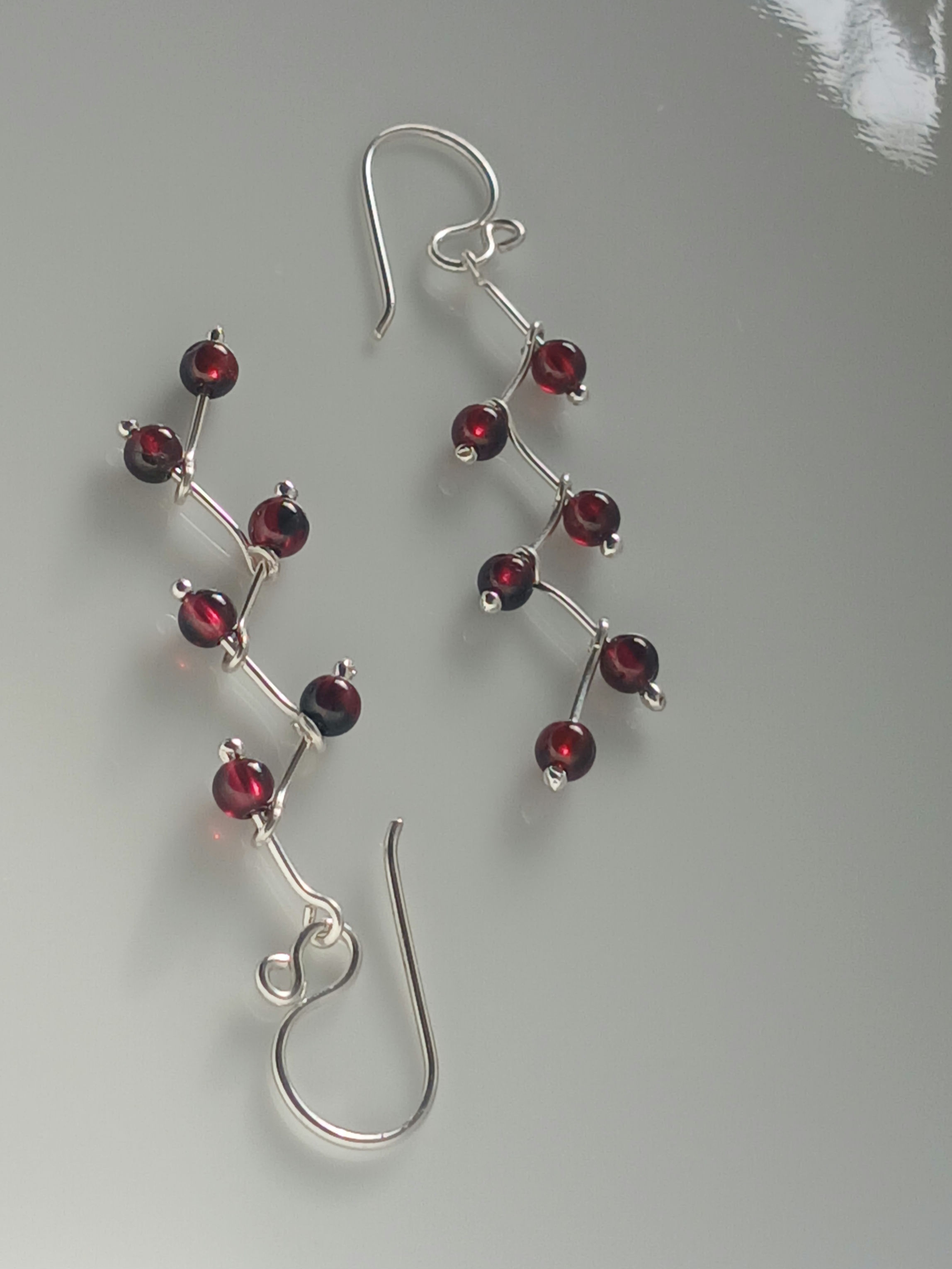 Aretes zig - zag Granate