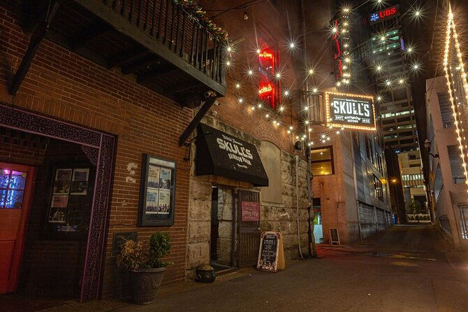Skulls in Printers Alley