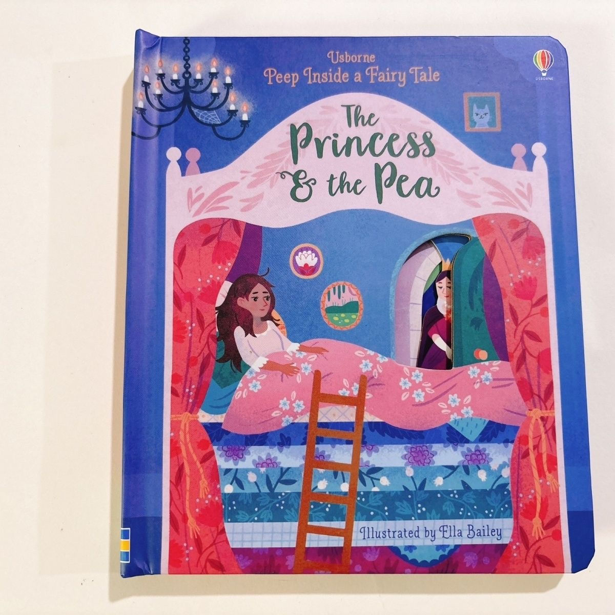 Usborne Peep Inside: The Princess & the Pea《豌豆公主》