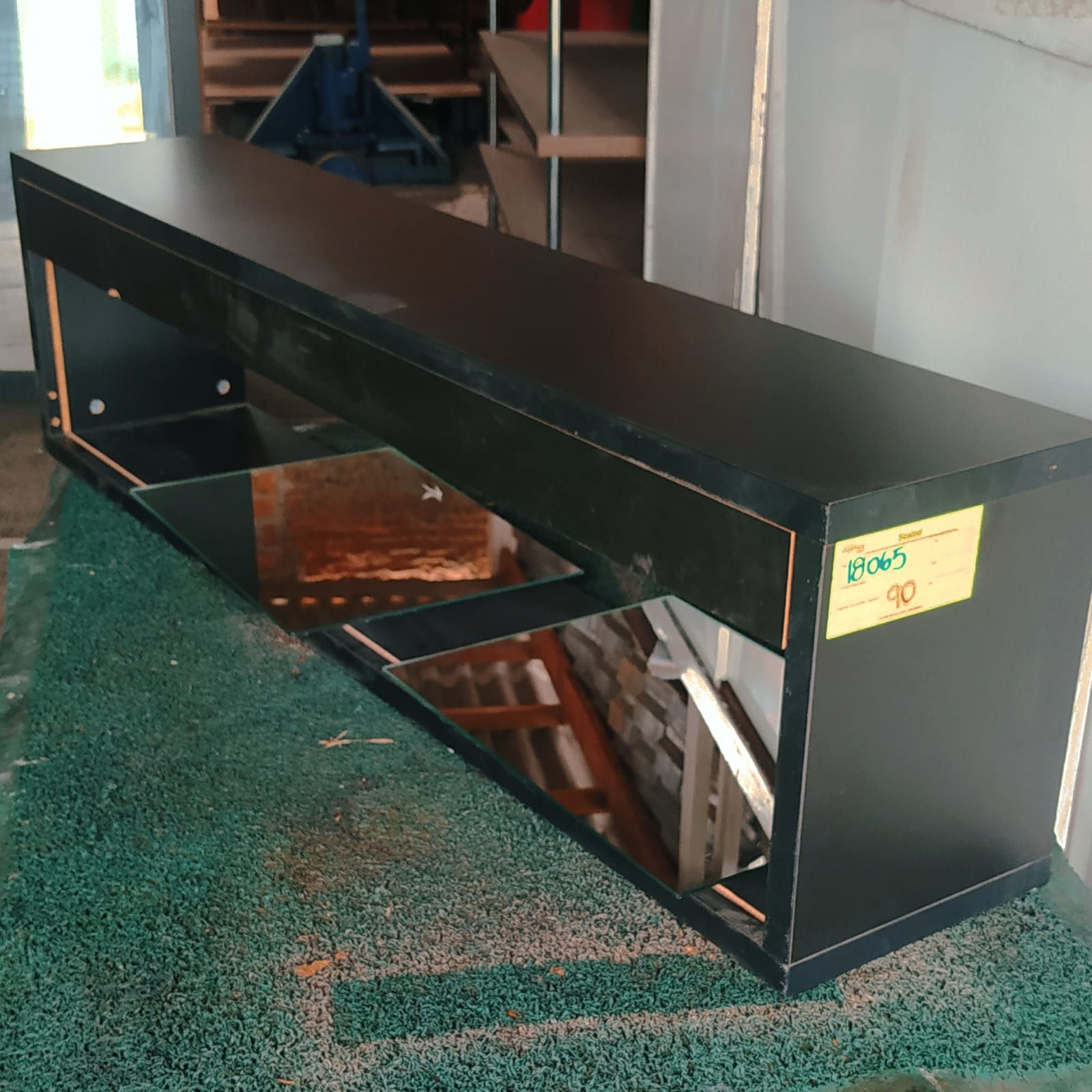 Prateleira/ nicho de parede