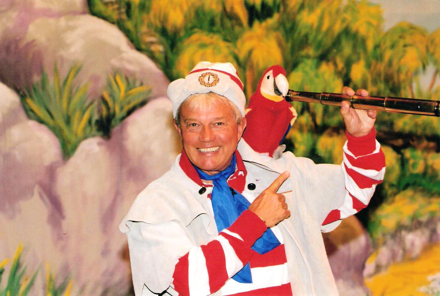 Frazer Hines .jpg