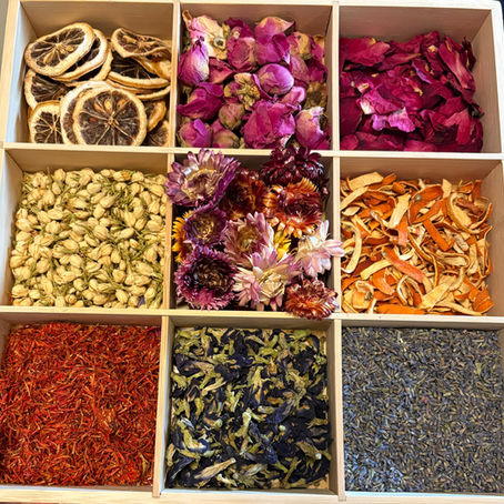 The Complete Tea Bath Bag Guide: 9 Botanicals, 6 Romantic Blends & How to Soak
