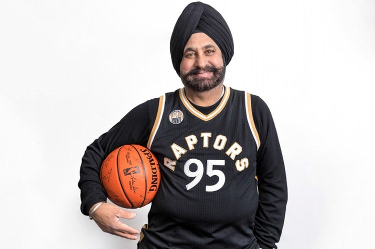 Nav-Bhatia-Superfan-750x499.jpg
