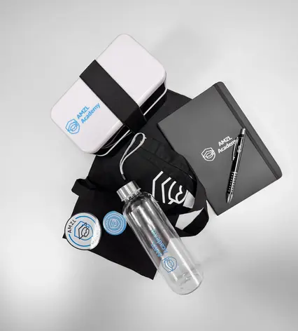 Botella, libreta, bolsa y tupper personalizados por SYM Marketing Promocional