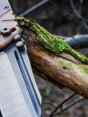 What are the Uses of a Survival Knife?