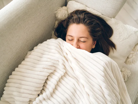 What Happens to Your Body When You Sleep in a Cold Room Every Night