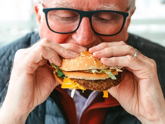 Your favorite snacks could be quietly wrecking your knees, new research suggests