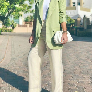 Que pantalon usar si tienes cuerpo con triangulo invertido